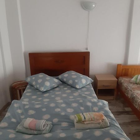 House Hotel Крайова Екстериор снимка