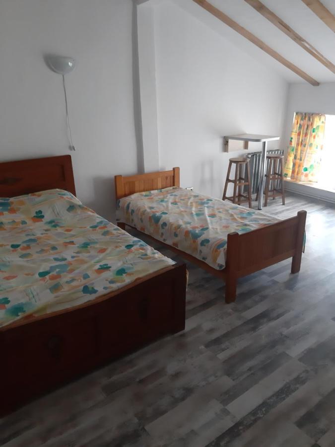 House Hotel Крайова Екстериор снимка