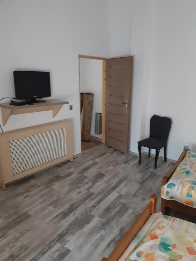 House Hotel Крайова Екстериор снимка